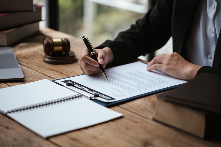 Contract Law Attorneys in Los Angeles